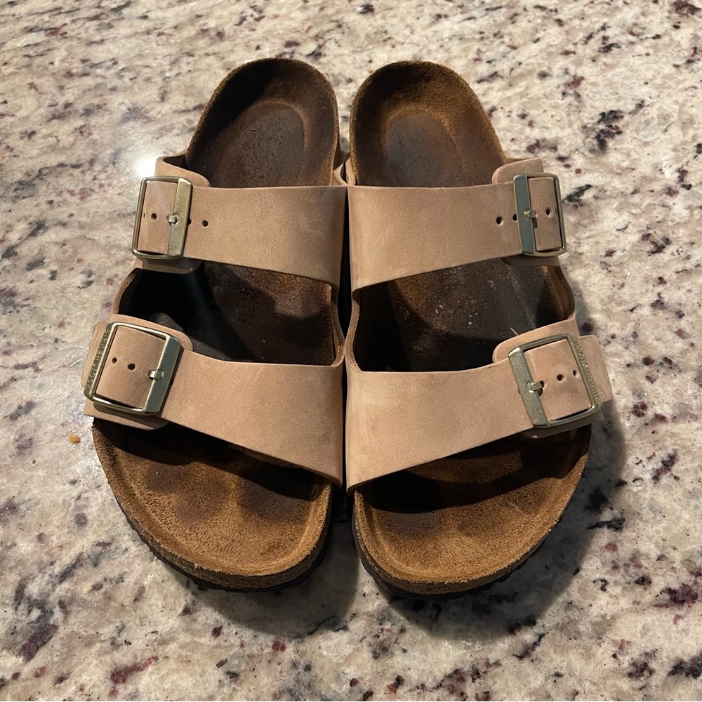 Birkenstock Arizona Sandals 41 10 reg/wide Nubuck Leather Sandcastle Gold Buckle